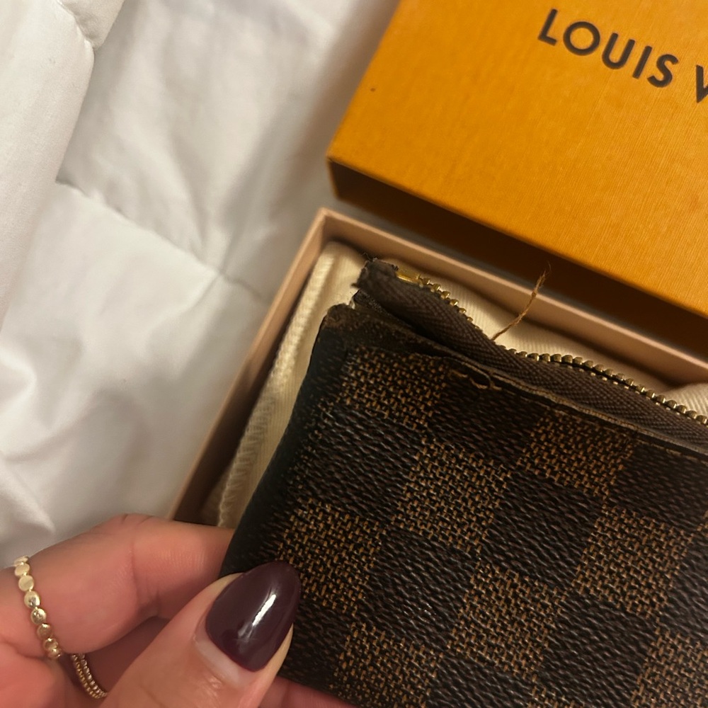 Louis Vuitton Brown Checkered Pouch Authentic - Picture 6 of 7